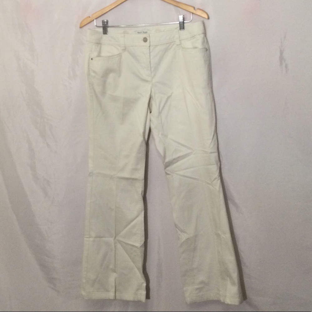 White House Black Market off white jeans 6R